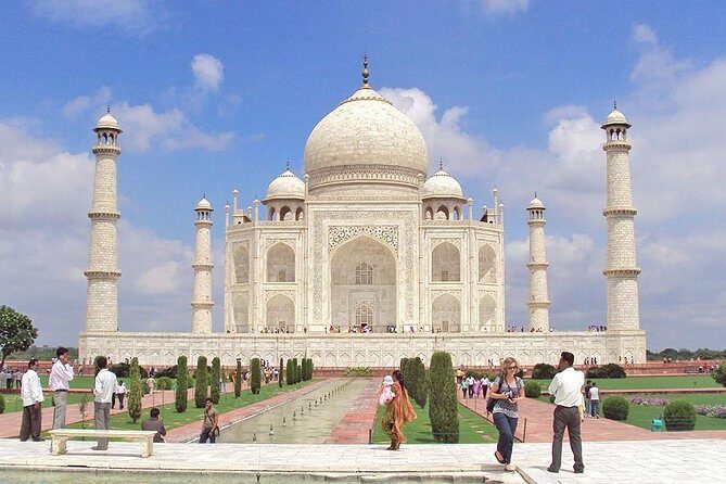 2-Night Private Taj Mahal and Agra Tour from Cruise Port - Taj Mahal at Sunrise and Sunset: The Light Is the Main Event