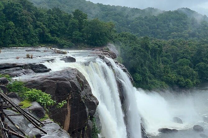 4 Day Kerala Tour Athirappilly Munnar Alleppey - Logistics that matter: private group, pickup, mobile ticket