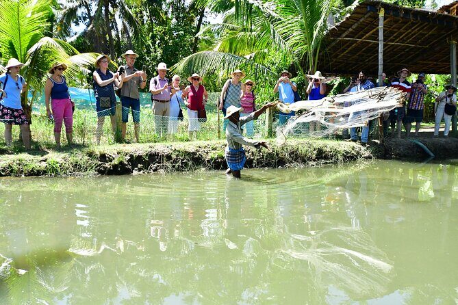 4 Hours Private Village Life Experience in Kochi with Pickup - Lunch in a garden setting: Kerala seafood plus a relaxed finish
