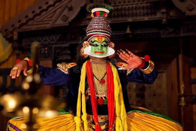 5 Days Kerala Tour Package With 4 Star Stays & Private Houseboat - How this 5-day Kerala tour connects hill country and backwaters