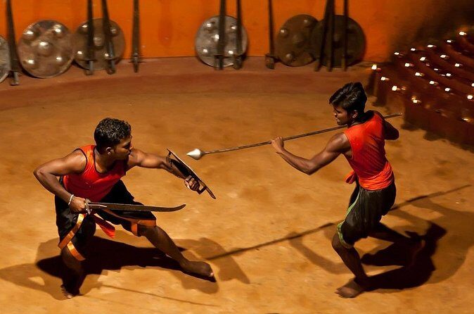5 Days Kerala Tour Package With 4 Star Stays & Private Houseboat - Day 3: Spice garden walking, Periyar Wildlife Sanctuary, and Kathakali plus Kalaripayatt