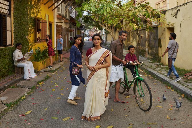 8 Days Kerala Private Tour (3 Star) with Munnar, Houseboat & Cab- Iris Holidays - A Private Chauffeur Route That Cuts the Planning Work
