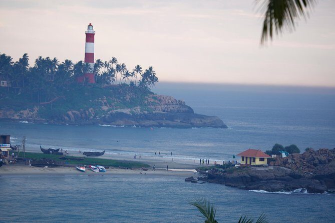 Best of Kerala Tour Package 7 nights / 8 days by Sanguine Holidays - Alleppey backwaters: 20 hours on the houseboat with planned meals