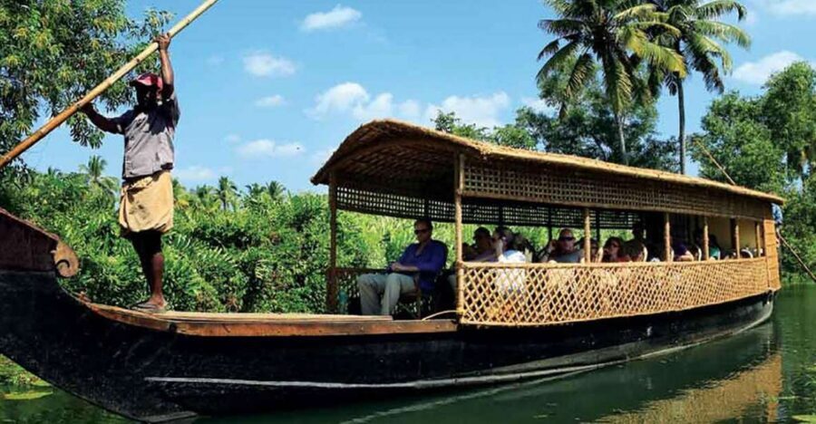 Cochin: Backwater Village Eco Boat Cruise with Lunch - The village stop for coir rope and coconut weaving craft