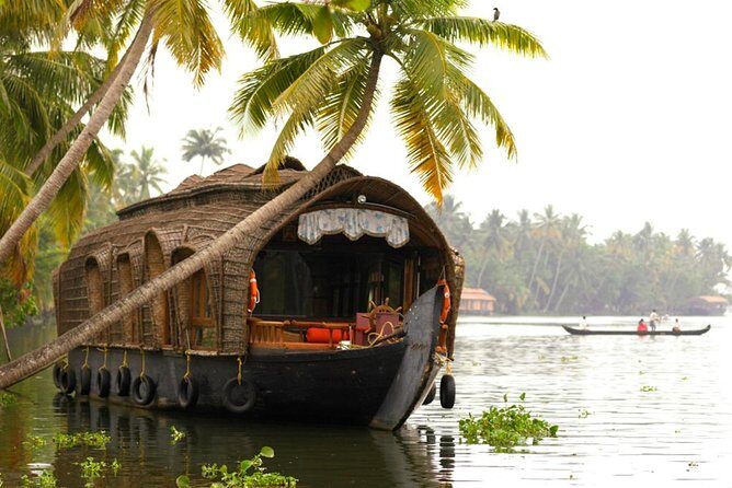 Cochin City or Backwater Shore Excursions from Cruise Terminal - Fort Kochi churches and Mattancherry Jew Town: what you’ll actually see