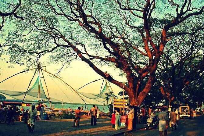 Cochin Shore Excursion: Backwater Houseboat Tour and Chinese Nets - The Coach Ride to Alleppey: Roadworks and Real-World Viewing