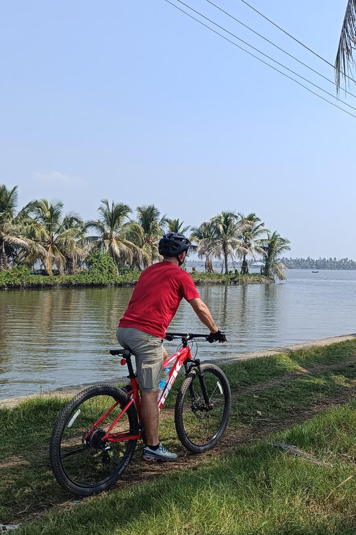 Fort Kochi Beach and Backwater eBike/Cycling Tour (Half Day) - Kannamali beach and coastal village: what you’ll notice up close