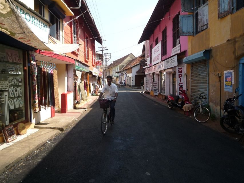 Fort Kochi & Chinese Fishing Nets Private Walking Tour - Pardesi Synagogue: one of the oldest active Jewish places of worship