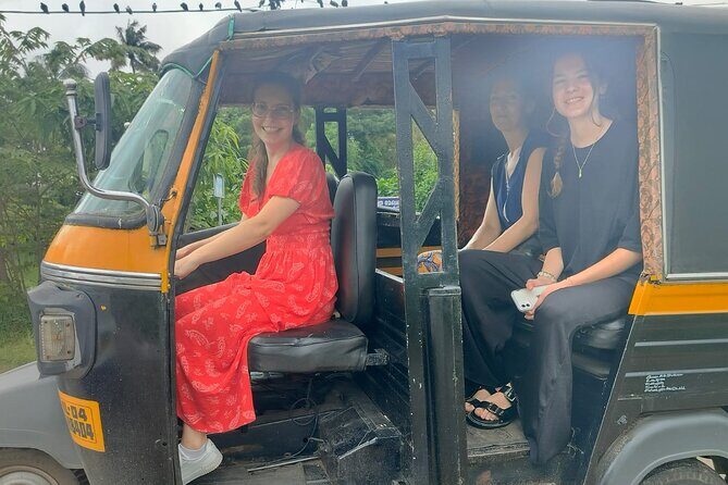 Fort Kochi Sightseeing Tuk-Tuk Tour - St. Francis Church: the colonial landmark that still feels human