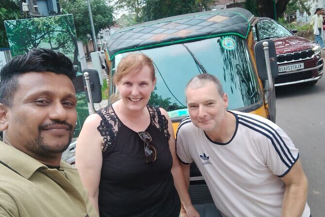 Fort Kochi Sightseeing Tuk-Tuk Tour - Santa Cruz Cathedral Basilica, plus Cochin’s everyday laundry scene