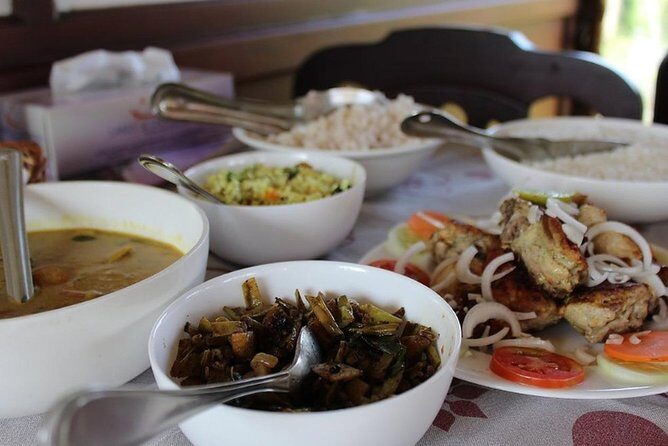 From Cochin Port: Backwaters by Houseboat & Chinese Nets - The Houseboat Backwaters Cruise: The Main Event