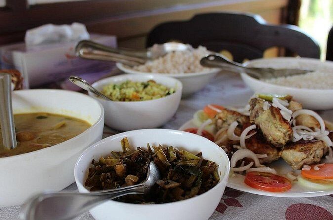 From Cochin Port: Backwaters by Houseboat & Chinese Nets - Should You Book From Kochi Port?
