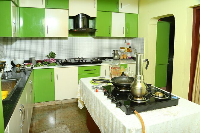 Jasmin Villa Homestay Cookery Class - Group size and teaching style: what max 8 means for you