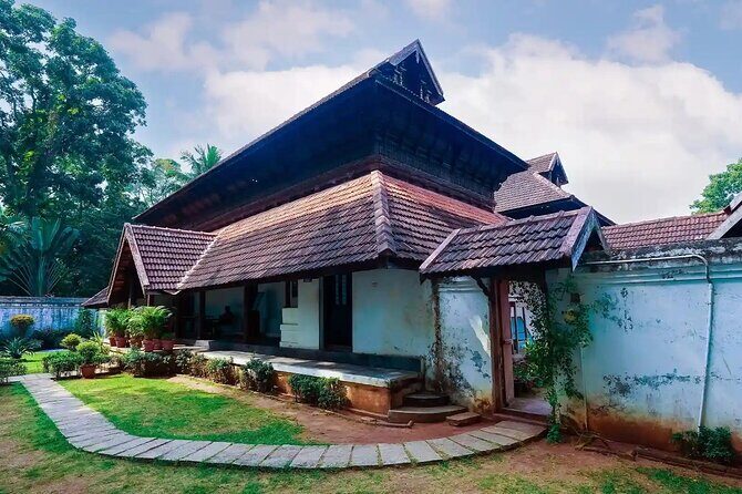 Kerala 6 Day Tour Munnar Thekkady Alleppey Kovalam Beaches - Quick take