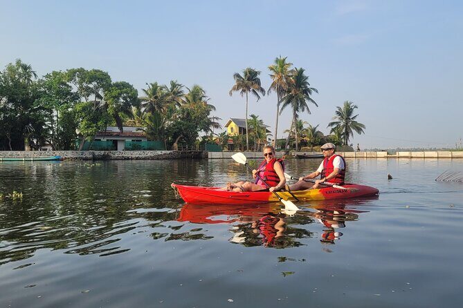 Kerala Backwater Village Kayaking Tour: Alleppey - Kerala backwaters by kayak: what makes this worth it