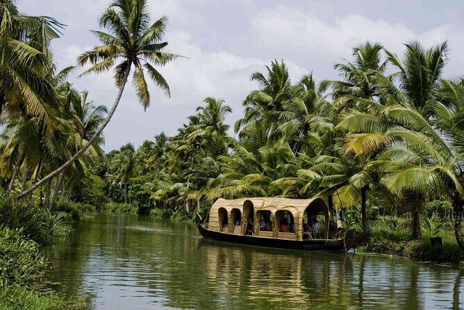 Kerala Beauty, Kochi with Alleppey Houseboat Cruise -03 Days Tour - Quick hits before you go