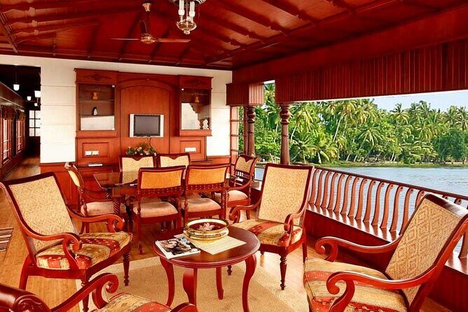 Kerala Beauty, Kochi with Alleppey Houseboat Cruise -03 Days Tour - Fort Kochi Day One: nets, churches, and Dutch-era corners
