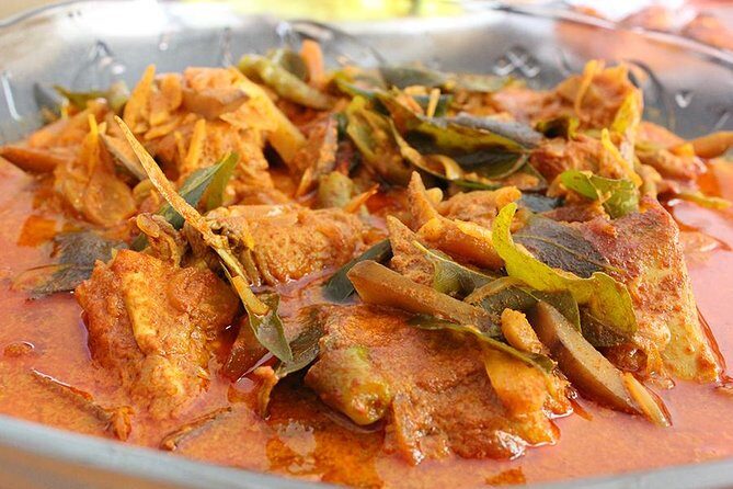Kerala Cooking Class with Charming Freeda in her Kochi Home - What you’ll cook in Kerala-style chicken stew, fish curry, and karimeen pollichathu