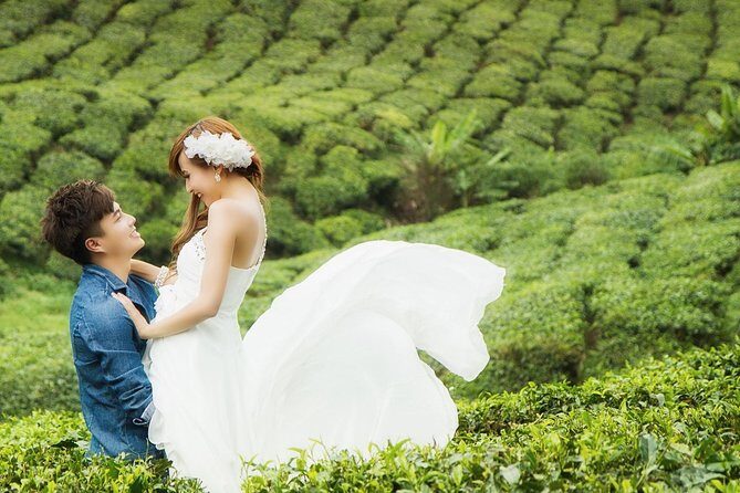 Kerala Honeymoon Special Package with Private Houseboat - Day 2: Eravikulam (Rajamalai), Mattupetty boating, and Echo Point