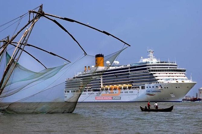 Kochi city Tour - A private guided tour in kochi with hotel up ! - Mattancherry Palace and Jew Town: two neighborhoods, one story