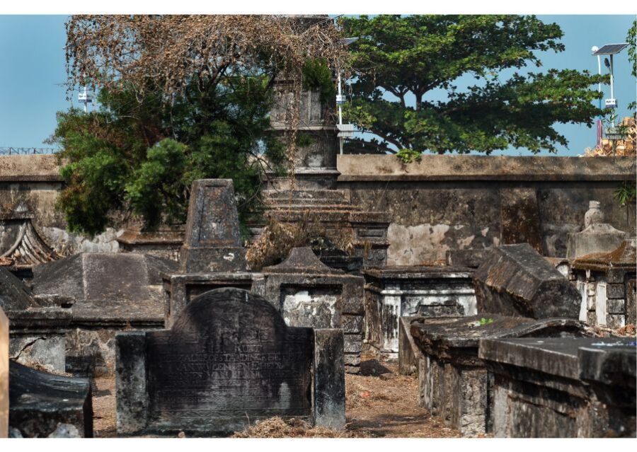 Kochi: Jewish Town Guided Walking Experience - Paradesi Synagogue and the clock tower: the finale with meaning