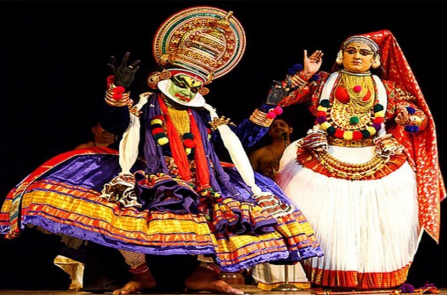 Kochi: Kathakali Evening Dance Show w/ Dinner & Transfer - The 3-Hour Plan: Pickup, Show Timing, Dinner, and Home Again