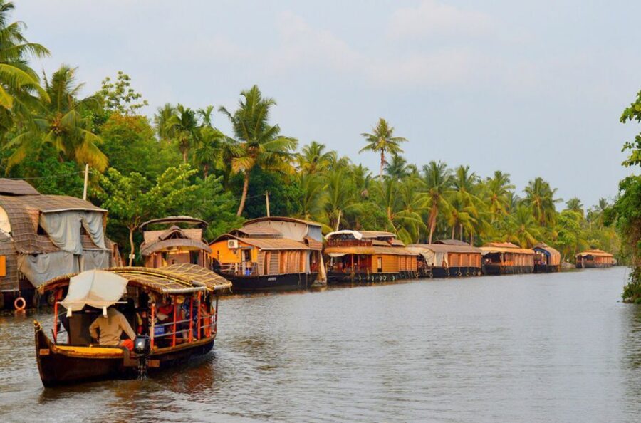 Kochi: Private Backwater Houseboat Day Cruise with Transfers - Boarding an Old Rice-Carrying Houseboat