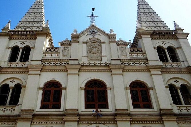 Kochi Private Tour: 3-Hour Fort Kochi and Mattancherry Walking Tour - Stop 1: Santa Cruz Cathedral Basilica—why this first landmark sets the tone