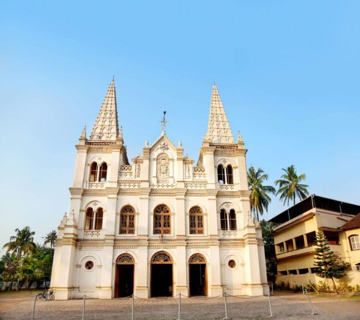 Kochi: Private Tuk-Tuk City Tour with Hotel Pickup - Entering Fort Kochi: colonial landmarks you can actually connect