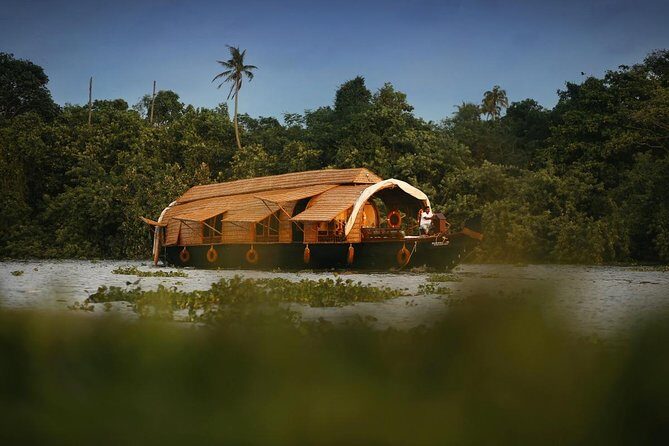 Private Overnight Alleppey Houseboat Cruise from Kochi - Getting to the boat: pickup, transfers, and the small-group pace