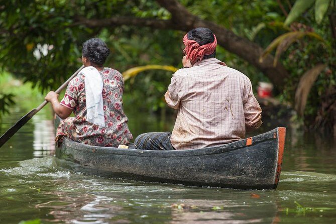 Private Overnight Alleppey Houseboat Cruise from Kochi - Sailing Vembanad Lake: what the backwaters day feels like