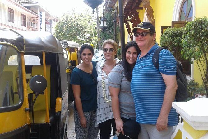 Tuk-Tuk Shopping Tour in Kochi – Spices,Crafts,Silks & Souvenirs - Your guided route through Mattancherry and the spice areas