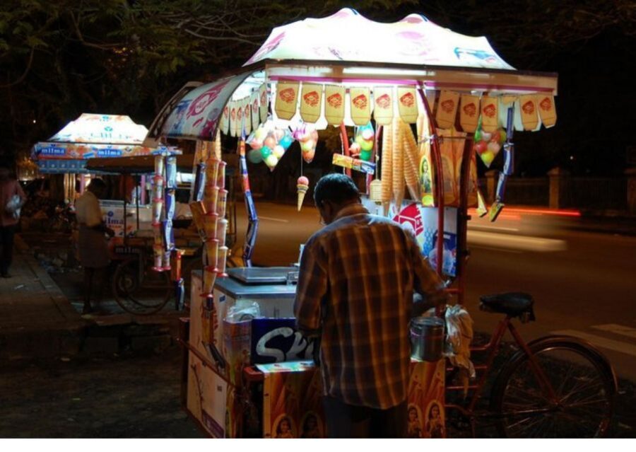 Vibrant Markets of Kochi (2 Hours Guided Walking Tour) - Kerala Folklore Museum: Crafts You Can Read Like a Map