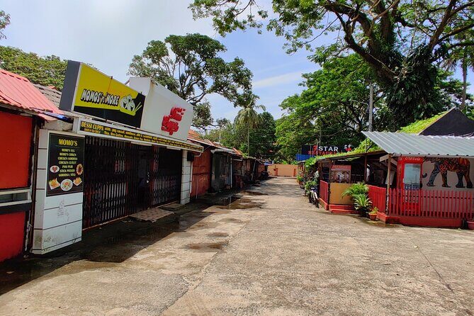 Walking Tour Of Fortkochi & Local Lunch - Bottled water and lunch: why the “included” details matter